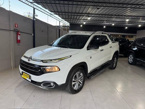 FIAT TORO 2.0 16V TURBO DIESEL VOLCANO 4WD AT9